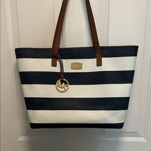 EXCELLENT CONDITION- Michael Kors Navy and White Striped Tote